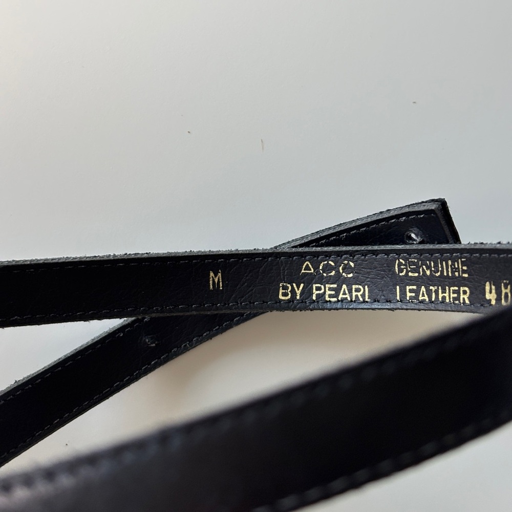 Vintage | Genuine Leather Black Bow Belt Sz M 29” - Picture 6 of 6